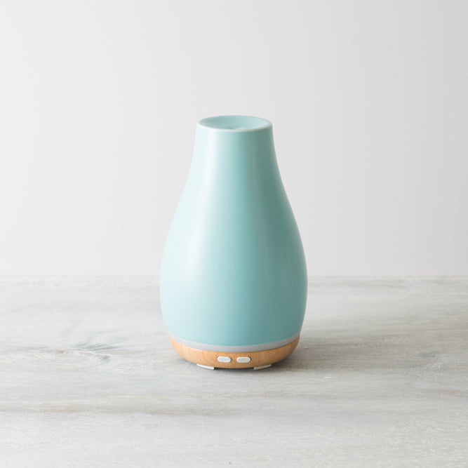 homedics-blossom-ultrasonic-essential-oil-diffuser-with-ellia-starter-kit image 8