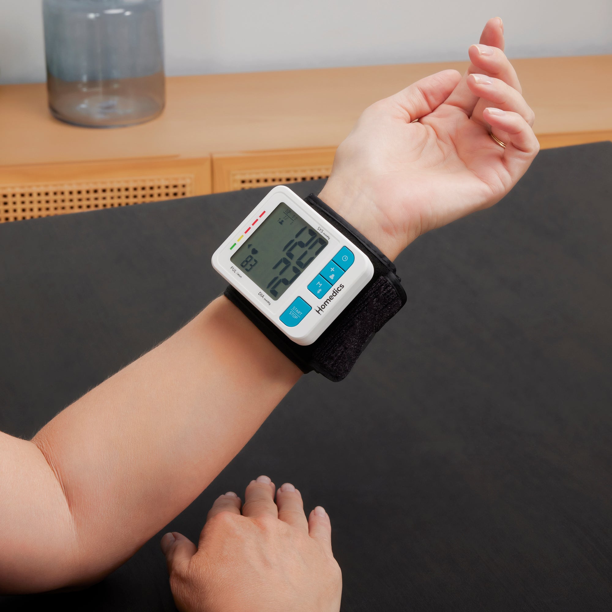 homedics-wrist-blood-pressure-monitor-with-bluetooth image 3
