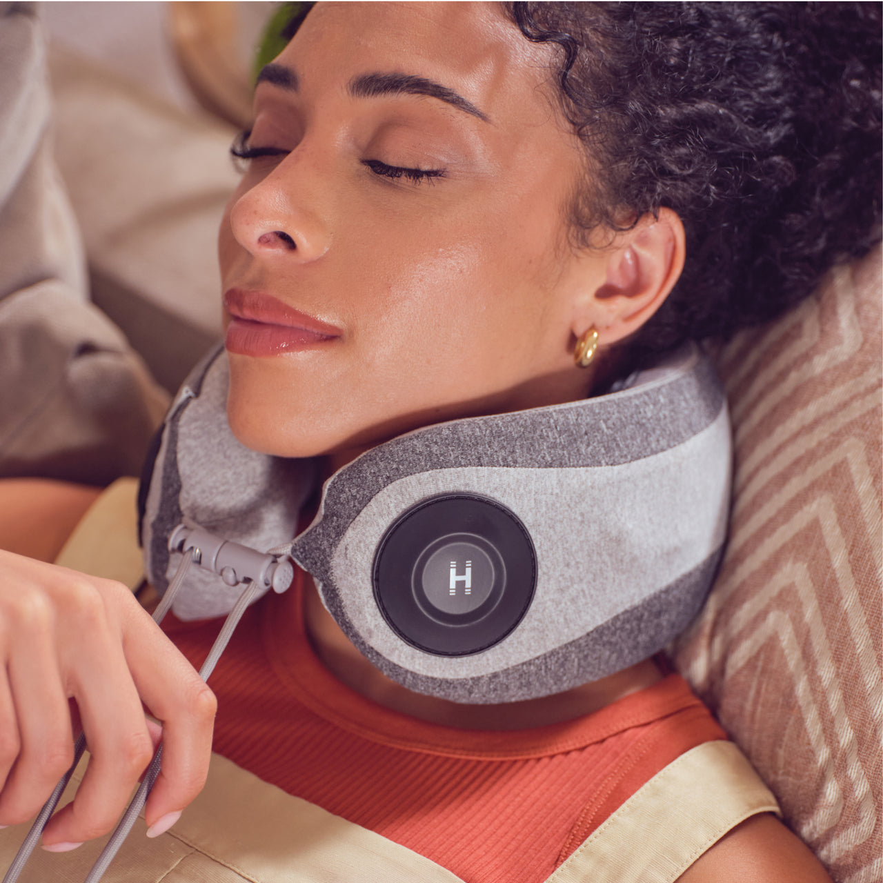 homedics-deep-rhythmic-neck-massager image 3