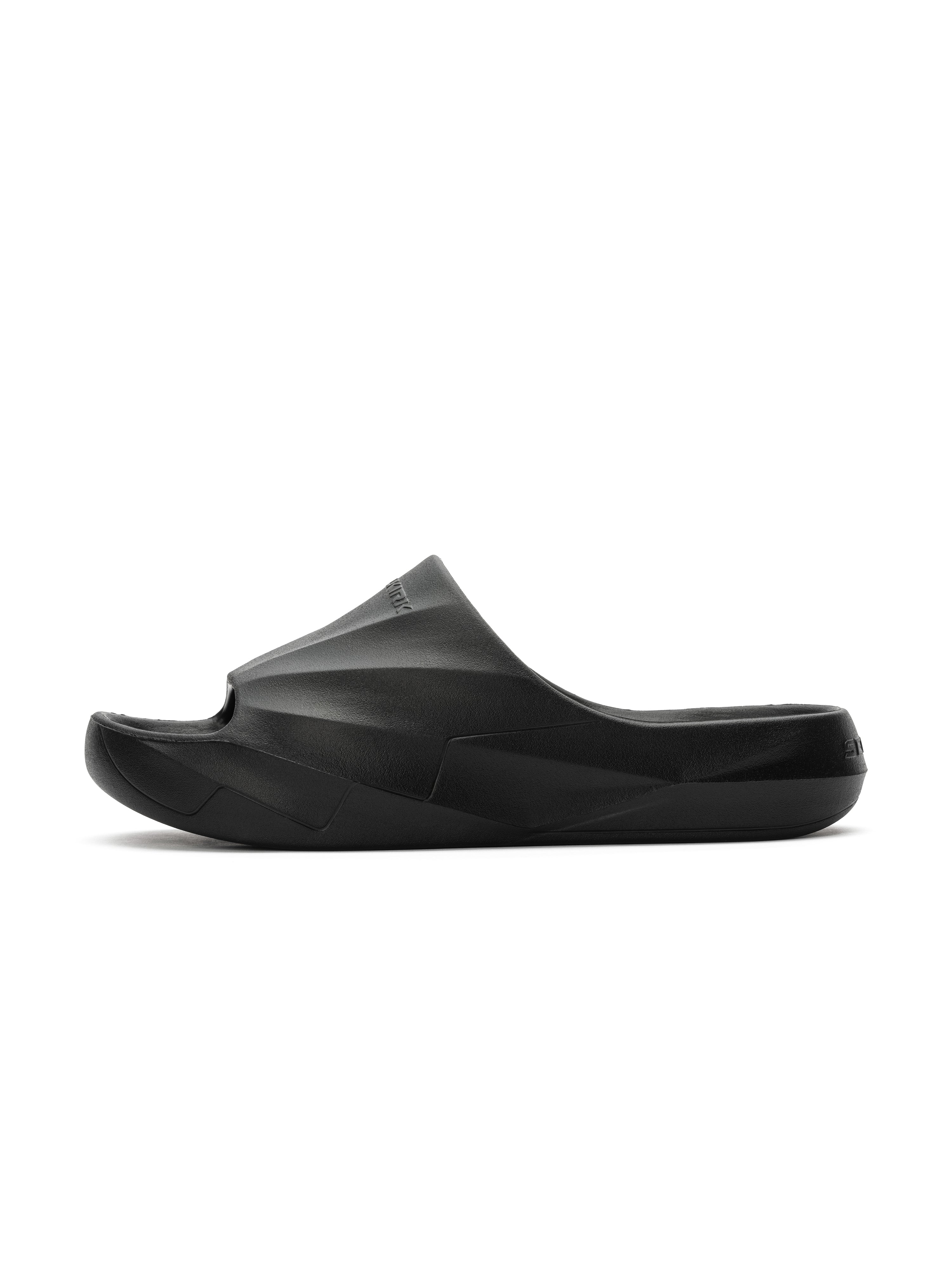 selkirk-sport-podium-pickleball-slide image 1